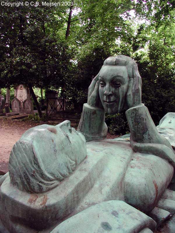 GraveYart (Arbelot - Père-Lachaise)