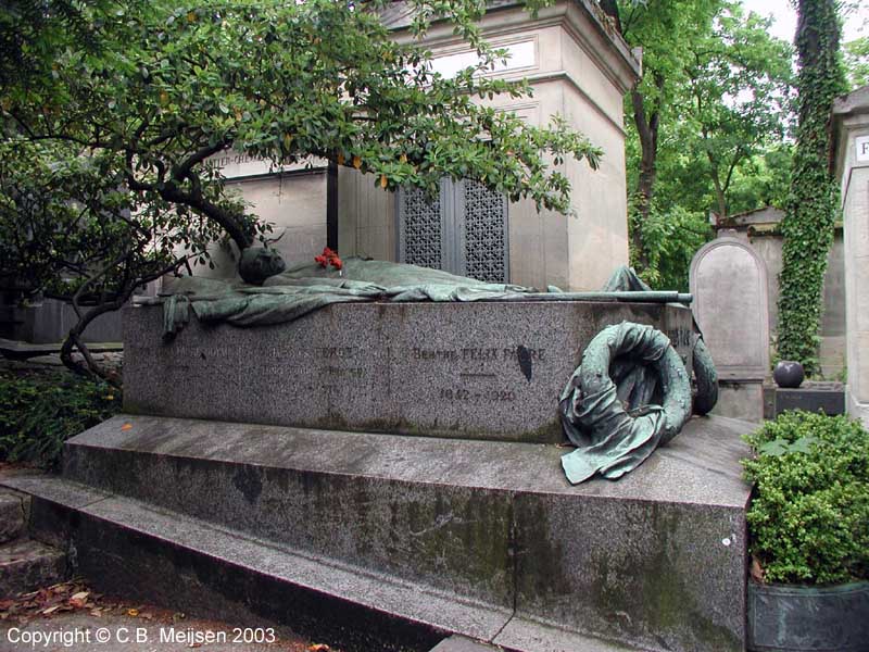 GraveYart (Faure - Père-Lachaise)