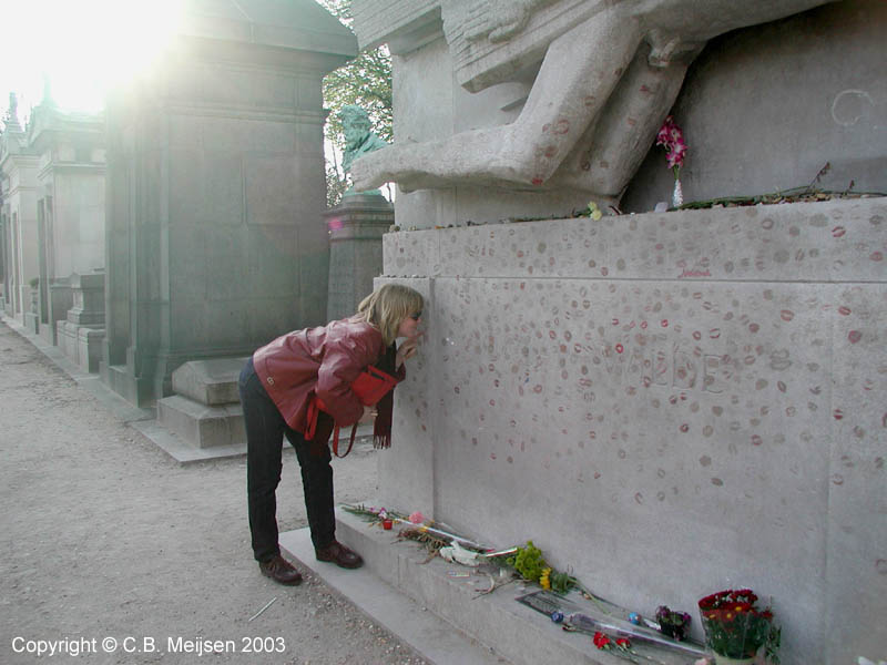 GraveYart (Wilde - Père-Lachaise)