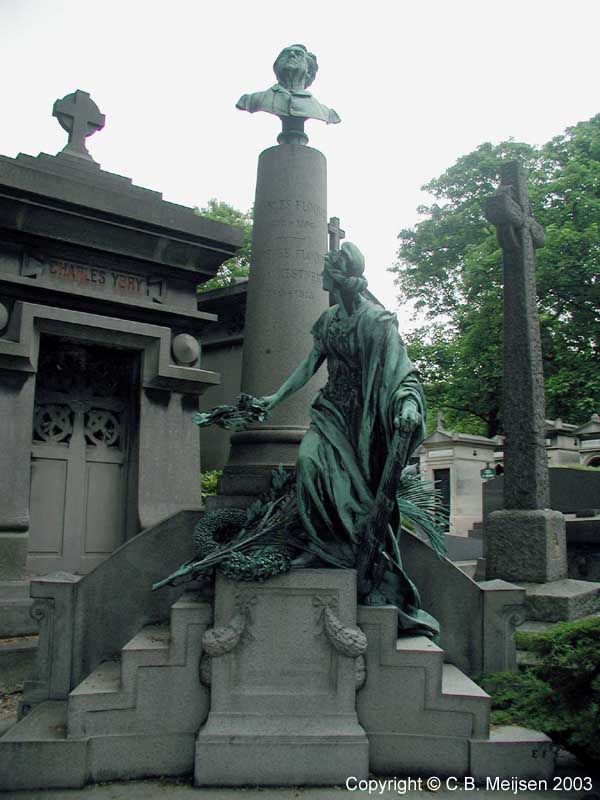 GraveYart (Floquet - P&egrave;re-Lachaise)
