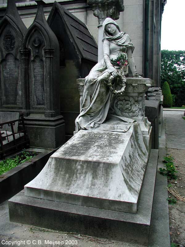 GraveYart (Guerinot - P&egrave;re-Lachaise)