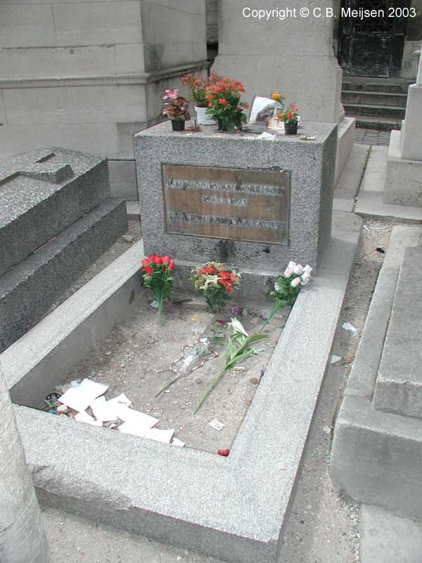 GraveYart (Morrison - Père-Lachaise)