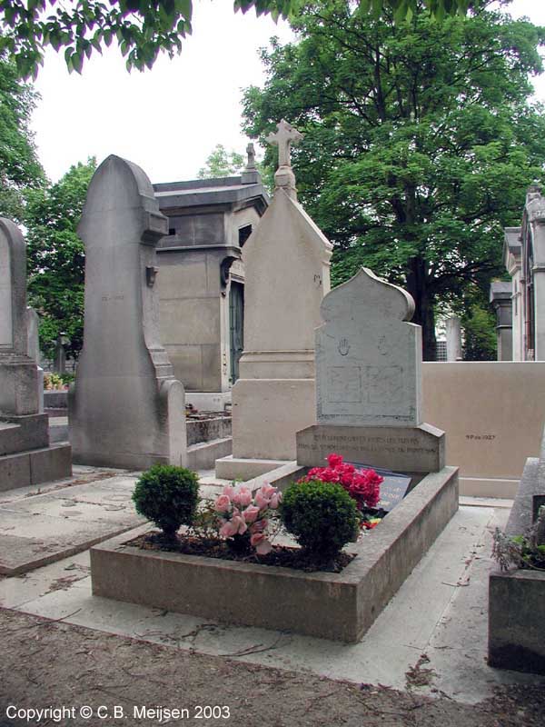 GraveYart (Oussekine - Père-Lachaise)