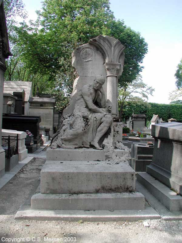 GraveYart (Royer - Père-Lachaise)