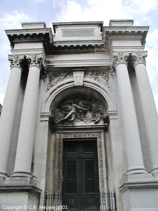 GraveYart (Thiers - Père-Lachaise)